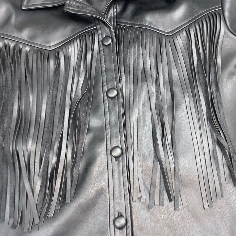 Wild Fable Fringe Black Faux Leather Jacket Size XL
Western Boho Cowgirl Country - Picture 15 of 16
